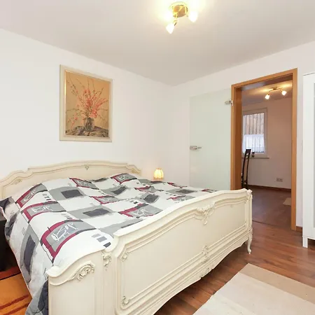 In With Private Terrace דירה