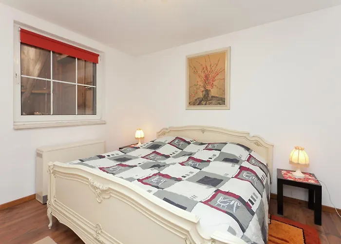 In With Private Terrace Lägenhet Allrode